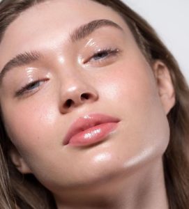 3 Steps to Achieve the Dolphin Skin Glow: Balancing Trends with Safety at MED YU MED Dubai